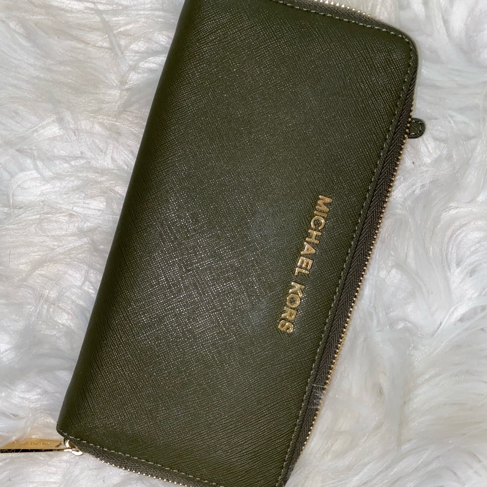 Michael Kors - Olive Green Wallet